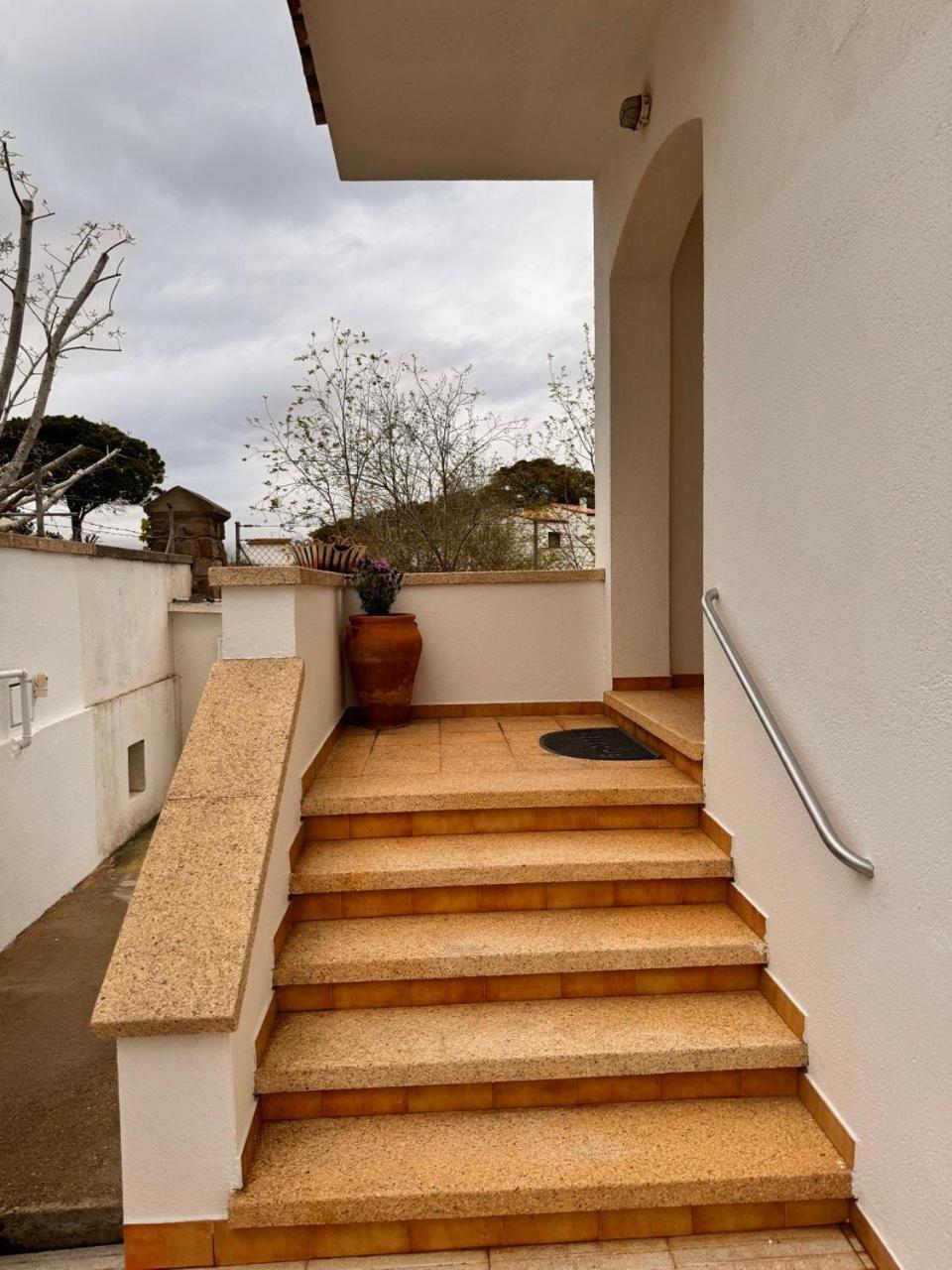 Villa Merce Empuries サン・マルティー・ダンプリアス エクステリア 写真